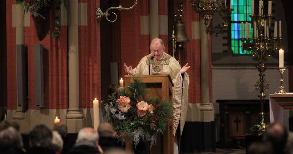 Vertrek Van Roosmalen kwam voor Vinkelse kerkgangers als verrassing - BD.nl