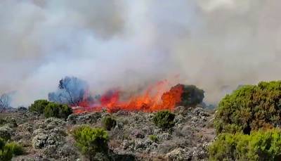 Op Kilimanjaro woedt nog steeds brand