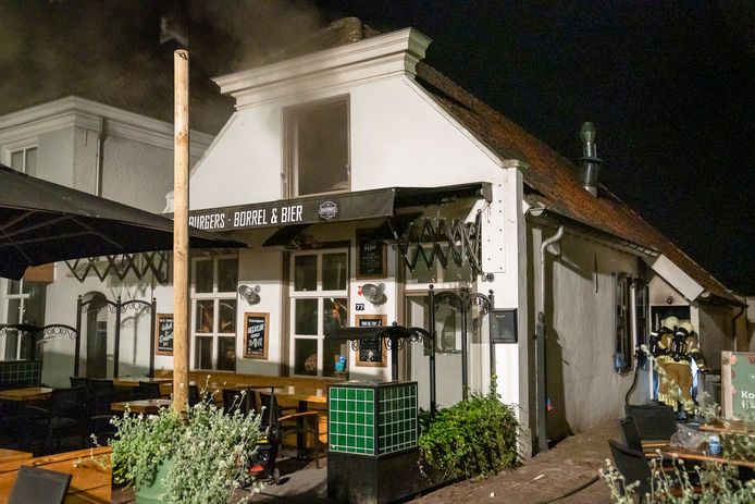 Brand in wasdroger zorgt voor veel rookschade bij Oisterwijks restaurant.