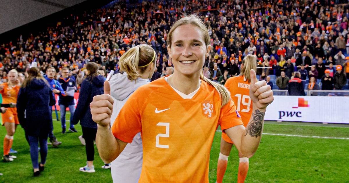 Van Lunteren 26 Stopt Bij Oranje Het Is Mooi Geweest Zo Nederlands Voetbal Ad Nl