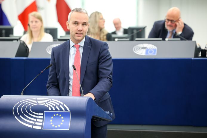 Christendemocraat Tom Vandenkendelaere in het Europees Parlement.