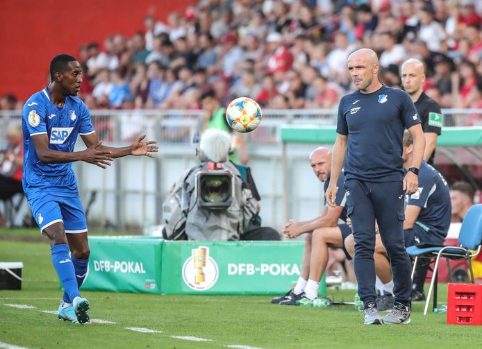 Joshua Brenet kan onder trainer Alfred Schreuder amper op speeltijd rekenen.