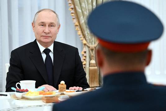 Het decreet werd vrijdagmiddag ondertekend door president Vladimir Poetin.