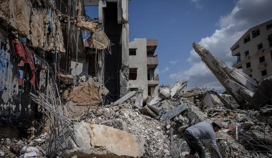 Volgens Trump zal Straat van Hormuz ‘binnenkort’ weer open zijn • ‘Aanwijzingen dat China wapenlevering aan Iran voorbereidt’