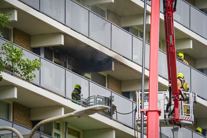 Un immeuble sur Gelderseplein à Arnhem est inhabitable après qu'un incendie s'est déclaré mardi matin.