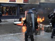 “Gardes à vue arbitraires” lors des manifestations en France: “Nous continuerons à interpeller”