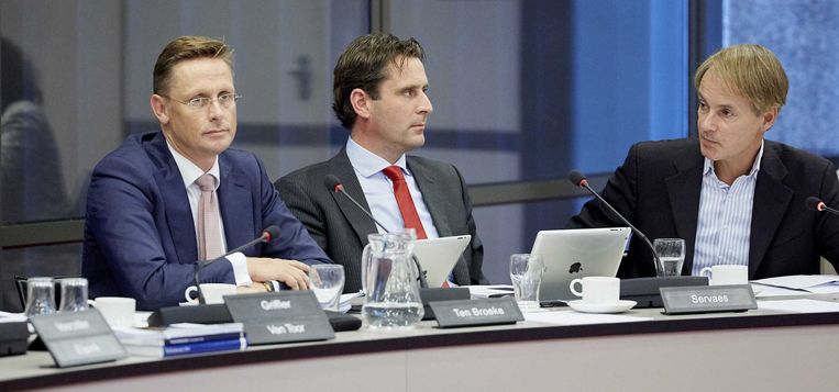Kamerleden Ten Broeke (VVD), Servaes (PvdA) en Van Bommel (SP) bij het debat over de Irakmissie. Beeld anp