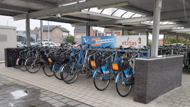 Blue-bike deelfietsen populair in Poperinge: “We zetten ook in op andere vormen van deelmobiliteit”