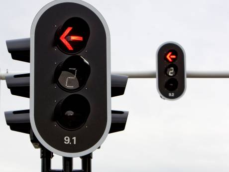 Automobilist rijdt door rood, maar kreeg geen boete om een heel goede reden