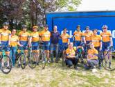Somerense sportievelingen zetten op de Mont Ventoux beste beentje voor voor hun zieke vader en vriend Frans (55)