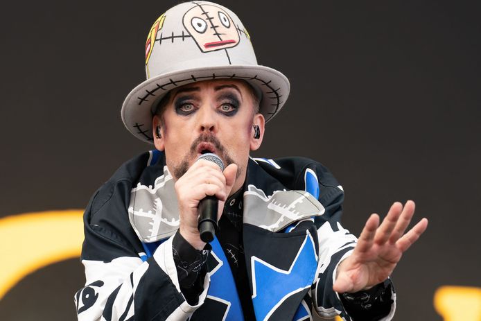 Britten in de ban van realityshow: Boy George voor vijf ton drie weken ...