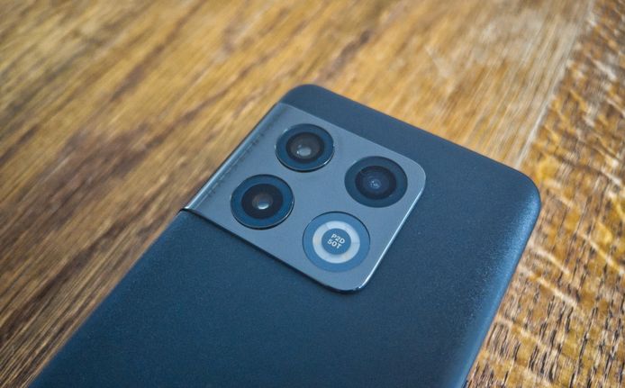 Het camera-eiland achteraan de OnePlus 10 Pro.