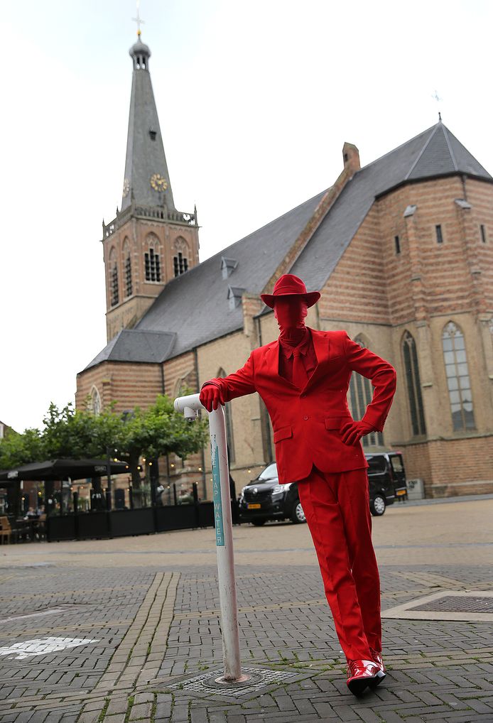 Het Rode Mannetje doet opvallends rood zijn | Achterhoek gelderlander.nl