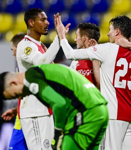 Ajax weet weer wat scoren is na ruime zege in Waalwijk