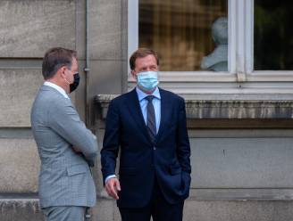 Wetstraat-veteranen Rik Van Cauwelaert en Dirk Van den Bogaert fileren de politieke crisis: “Hallucinant dat de urgentie nog steeds niet doordringt”