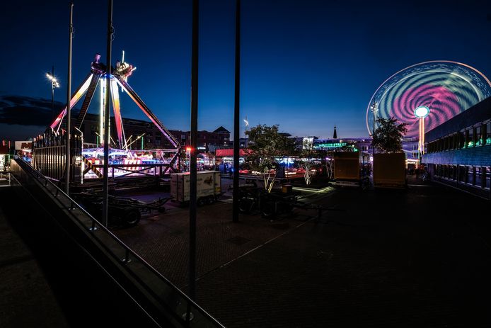 De Doetinchemse kermis op het Raadhuisplein tijdens het Stadsfeest van 2018, gezien vanuit het stadhuis.