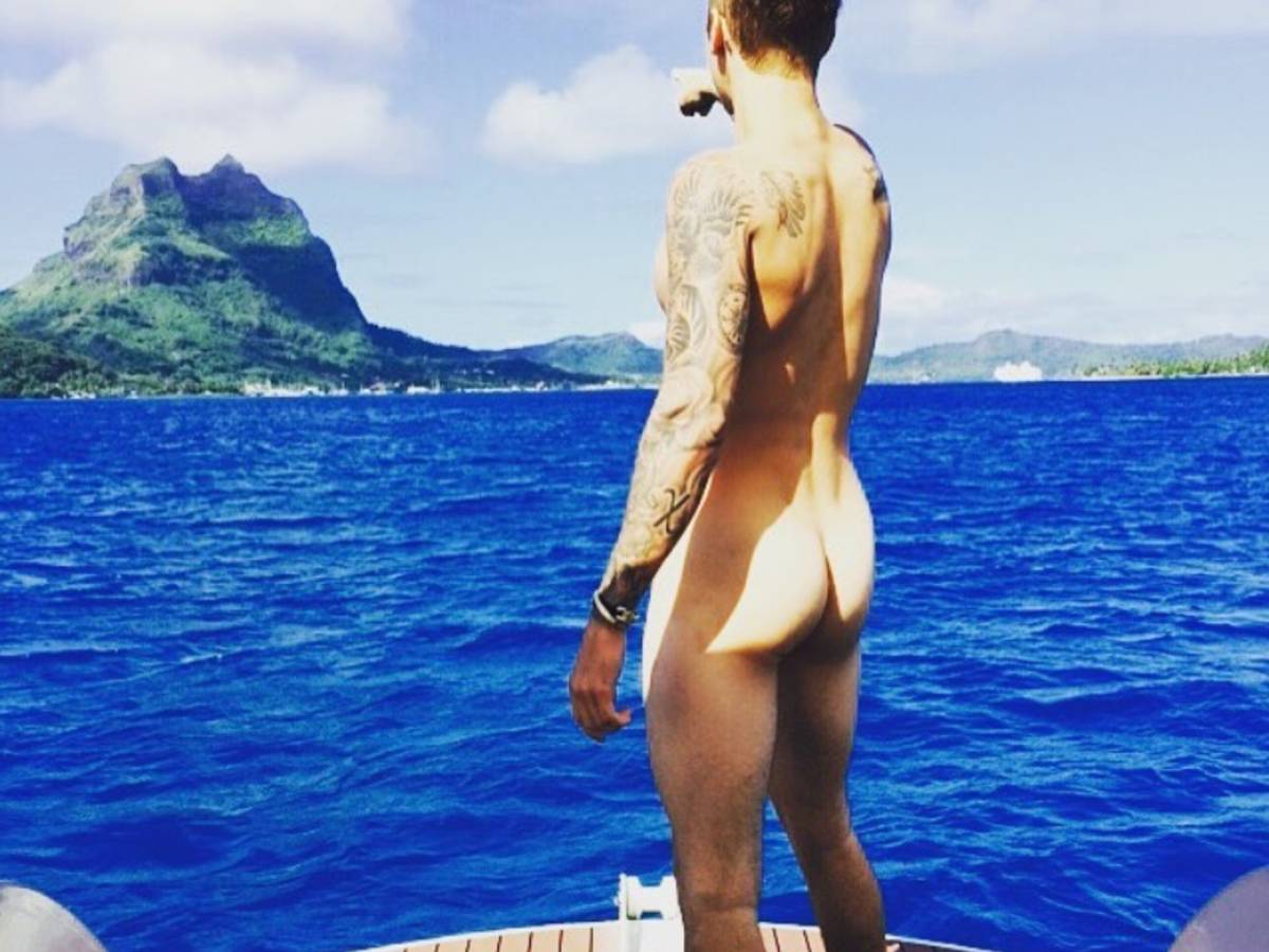 Justin Bieber staat naakt op jacht | Celebrities | hln.be