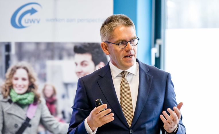Voorzitter Fred Paling van de Raad van Bestuur van het UWV tijdens een toelichting op de jaarcijfers over 2017. Beeld ANP