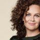 Cabaretier Sara Kroos (41) vertelt over seksueel misbruik in haar boek ‘Rood is ja‘