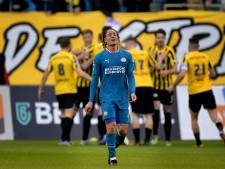 Vitesse begraaft titelkansen PSV: ‘We hebben met energie het kwaliteitsverschil weggepoetst’