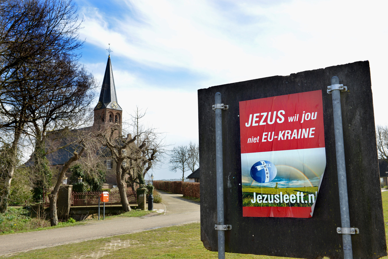 Partij Jezus Leeft Doet Mee Aan Verkiezingen Veenendaal | Foto |  Gelderlander.Nl