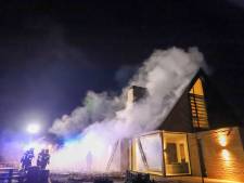 Splinternieuwe woning in Nunspeet twee weken na oplevering in brand