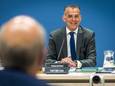 Tom van der Lee als voorzitter van de parlementaire enquêtecommissie aardgaswinning Groningen.