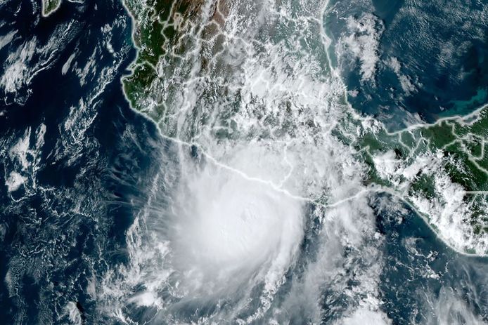 Foto van Otis, genomen op 24 oktober. De orkaan nadert het zuiden van Mexico.