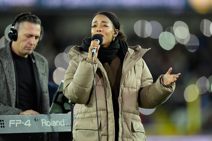 Sandrine Van Handenhoven zong vorige maand voor de wedstrijd van Club Brugge en KV Kortrijk