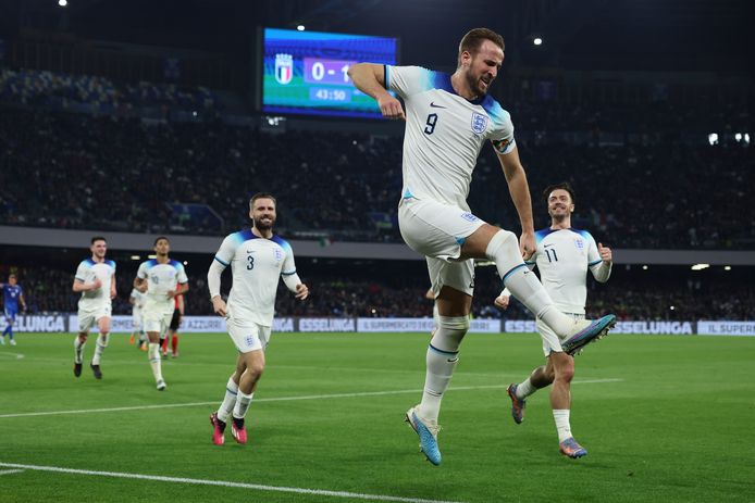 Harry Kane viert zijn recordgoal voor Engeland.
