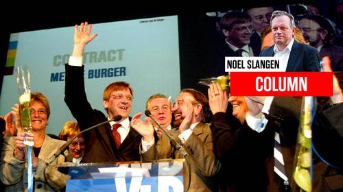 Slangen op maandag. “Het lijkt alsof de geest van Verhofstadt, die twintig jaar geleden voor paars-groen koos, terug door de Wetstraat waart”