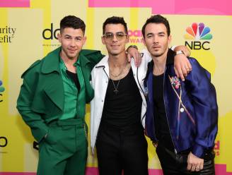 Fans woest op Jonas Brothers die Europese tour zonder reden uitstellen, ook Belgisch concert sneuvelt: “Dit kan echt niet”