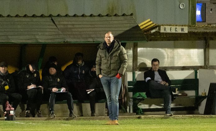 Steven Blomme en RFC Wetteren gaven twee weken op rij een voorsprong uit handen in de slotminuut: "We zullen ooit over die drempel van de 89ste minuut moeten geraken."