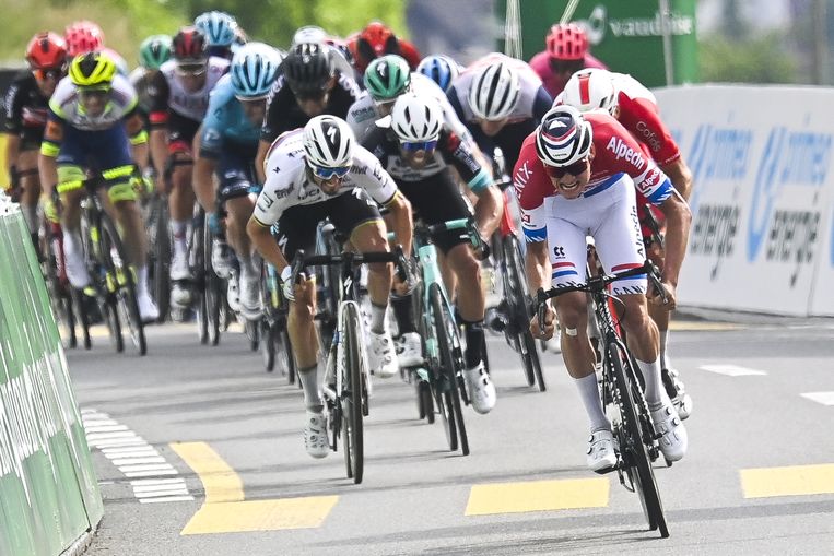 Geen geel voor Van der Poel; Alaphilippe wint eerste ...