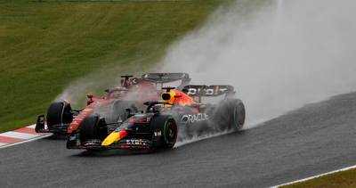 LIVE F1. Race ligt stil door regen, wordt Verstappen wereldkampioen in Japan?