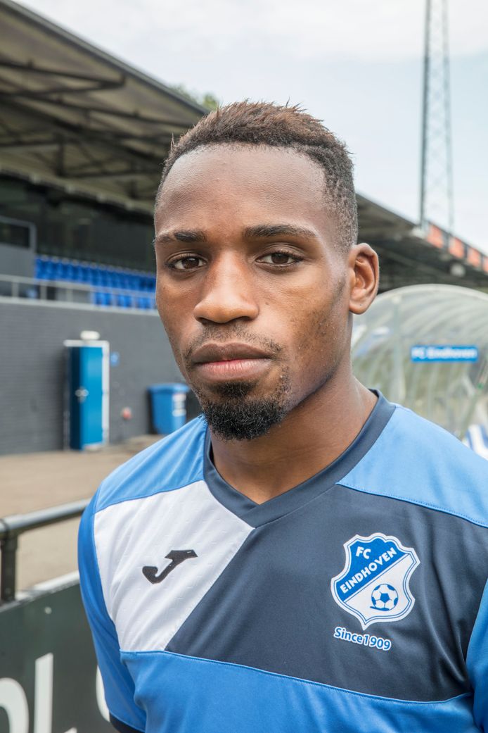 Kabangu promoveert naar de basis bij FC Eindhoven FC Eindhoven ed.nl