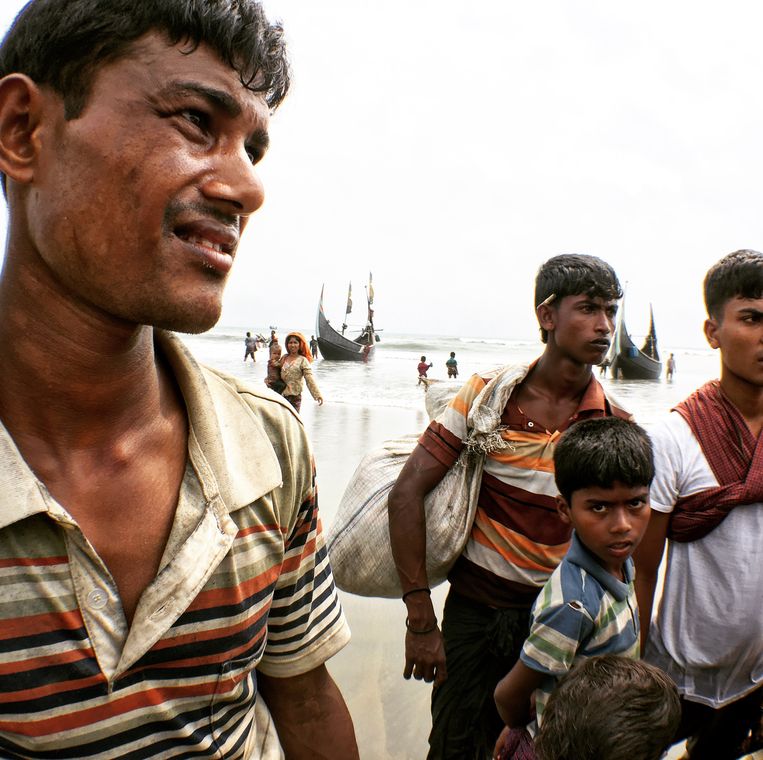 Rohingya op de vlucht. 80% van hen zouden vrouwen en kinderen zijn. Beeld Amnesty International