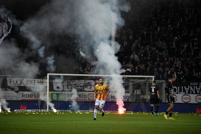EN DIRECT: le match entre Charleroi et Malines reprend après dix minutes d’interruption (0-0)