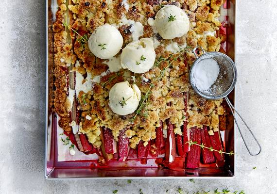 Goddelijk toetje: rabarbercrumble met tijm