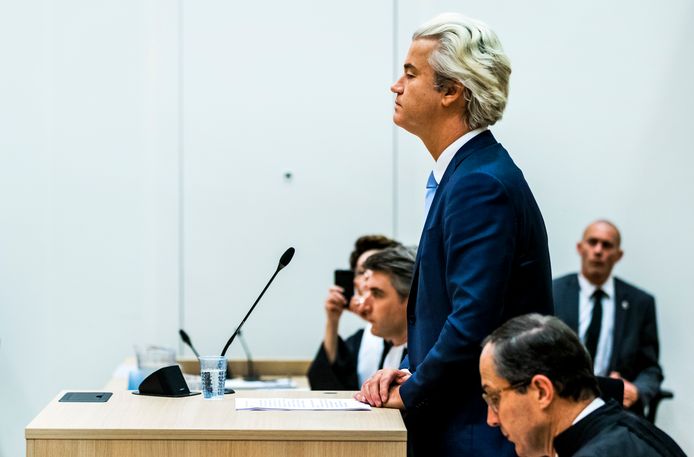 Geert Wilders vorig jaar tijdens het proces in de zwaarbeveiligde rechtbank bij Schiphol.