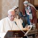 Paus Franciscus verscherpt controle op financiën Vaticaan