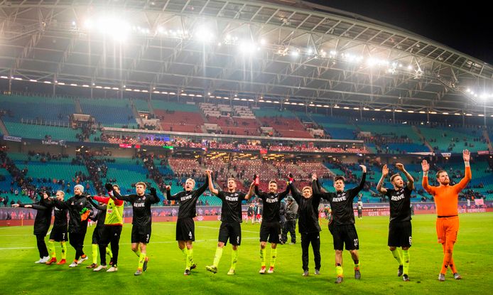Vreugde bij de spelers van FC Köln na hun zege bij RB Leipzig.