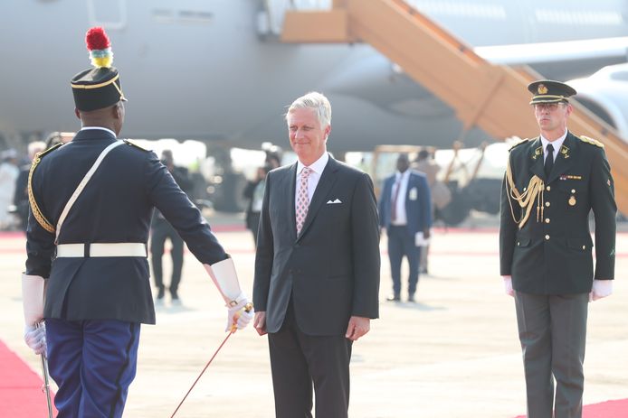 Koning Filip en koningin Mathilde krijgen royaal welkom in Congo: luidt ...