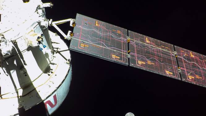 Ruimteschip Orion begonnen aan vlucht terug van maan naar aarde