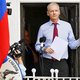 Minister Hague gaat met Ecuador praten over Assange