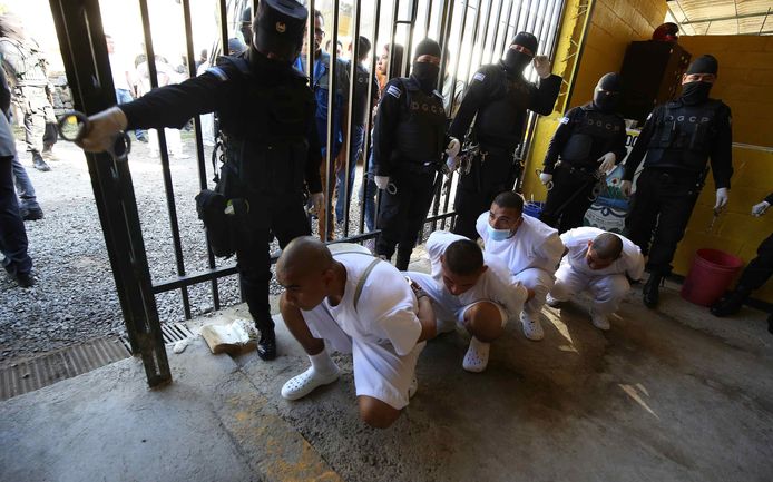 Gevangenen in El Salvador.
