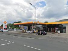 Gewapende overval op tankstation in Gronau: daders vluchten richting Nederland