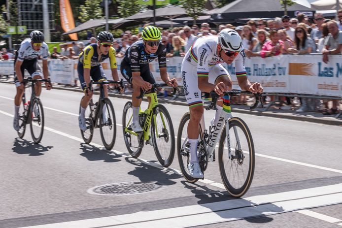 Van der Poel holds the lead during the Pro Tour at Etten-Leur.