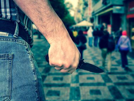 Middelburger aangehouden na ruzie en bedreiging, mes gevonden in bosjes