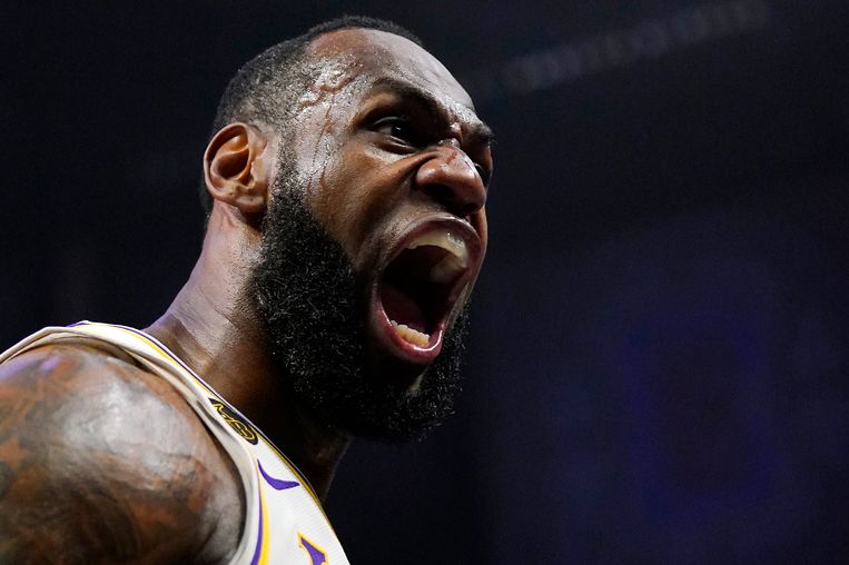 Voor LeBron James is het de vierde keer in zijn carrière dat hij de play-offs niet haalt. Beeld AP